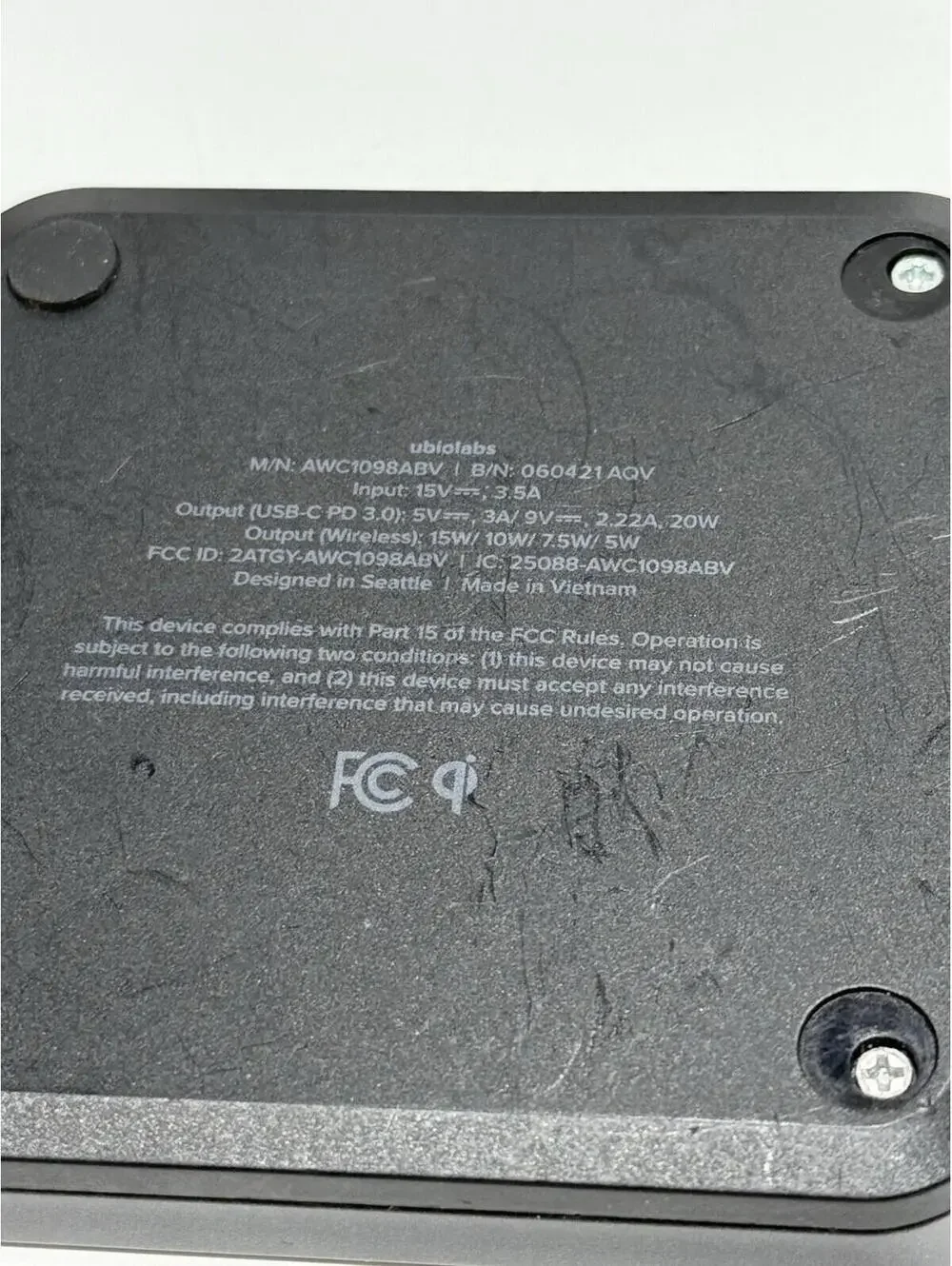 Ubio Labs AWC1098 AB V 15-Watt Qi-Certified Wireless Cellphone Charging Pad